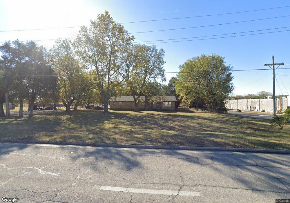 296 Main St, Parsons, KS 67357 - photo 1