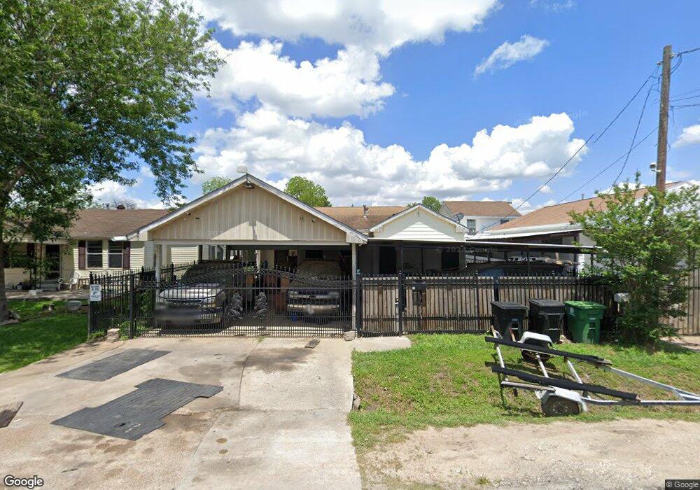 217 Burress St, Houston, TX 77022 - photo 1