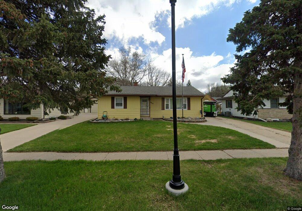1514 12th St S, Fargo, ND 58103 - photo 1