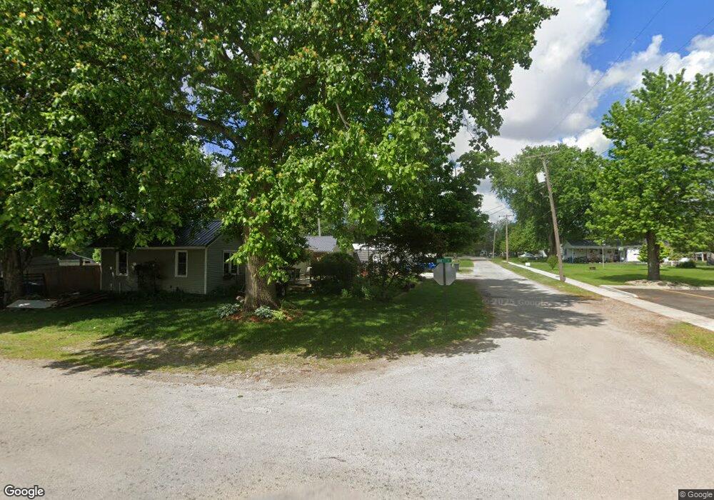 107 W Second St, Camargo, IL 61919 - photo 1