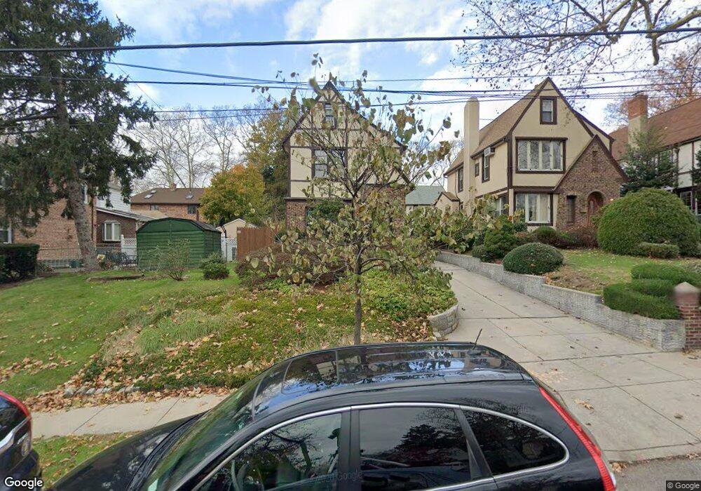 3374 Utopia Pkwy, Flushing, NY 11358 - photo 1