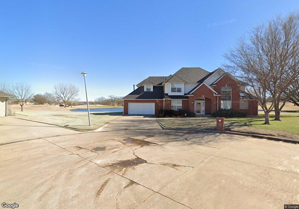 2307 Lakeside Cir, Shawnee, OK 74801 - photo 1