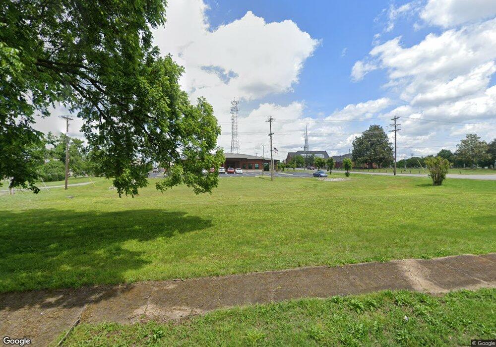 301 S Brittain St, Shelbyville, TN 37160 - photo 1