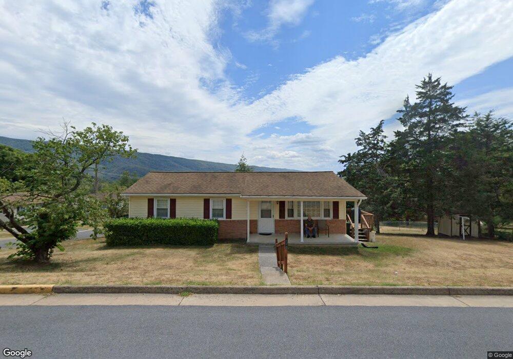 678 Thompson St, Strasburg, VA 22657 - photo 1