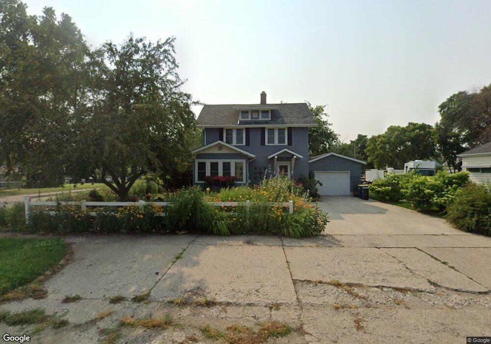 301 5th Ave NE, Jamestown, ND 58401 - photo 1