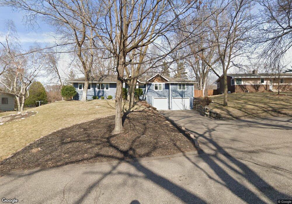 5407 Holiday Rd, Minnetonka, MN 55345 - photo 1