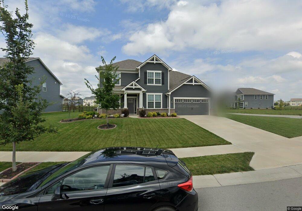 15388 Todd Ln S, Fishers, IN 46037 - photo 1