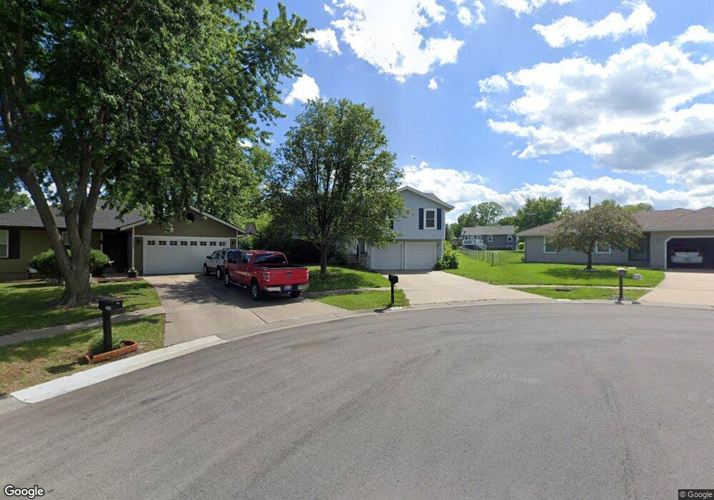 2534 SW Stutley Ct, Topeka, KS 66614 - photo 1