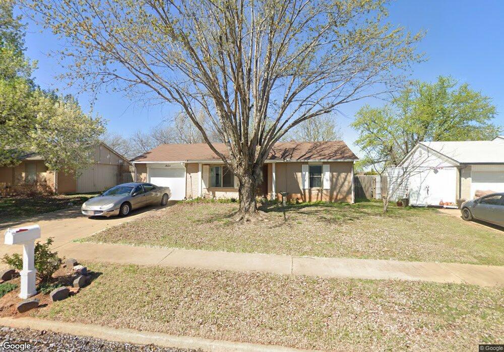 1621 NE 5th St, Moore, OK 73160 - photo 1