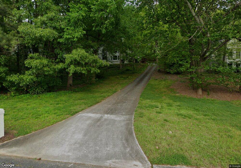 1070 Oakhaven Dr, Roswell, GA 30075 - photo 1