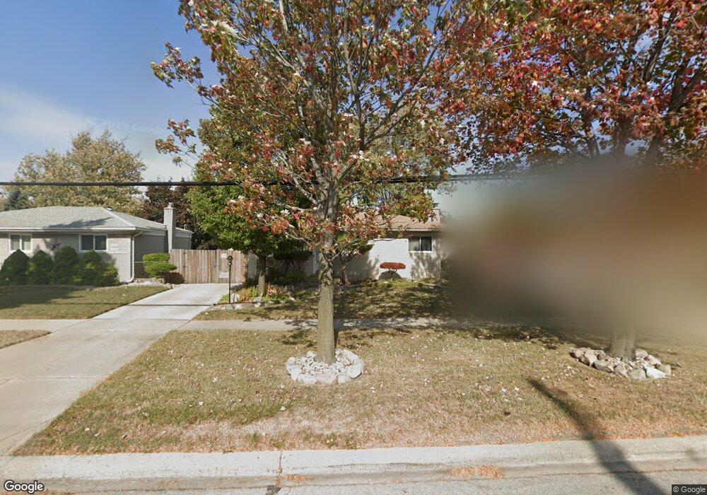 15655 Common Rd, Roseville, MI 48066 - photo 1