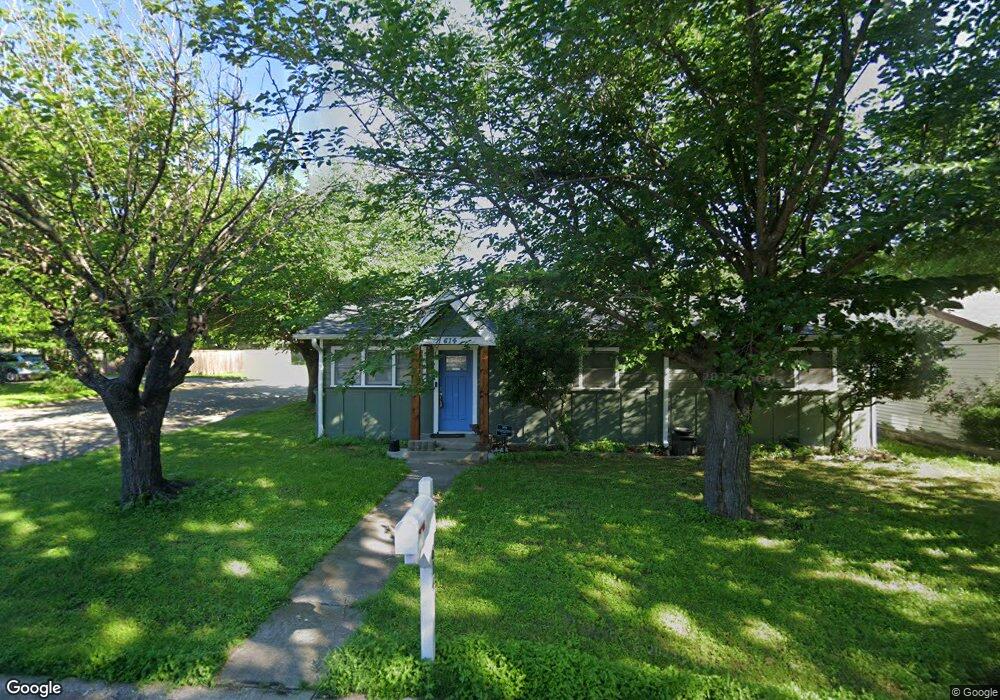 614 Euclid St, Cleburne, TX 76033 - photo 1