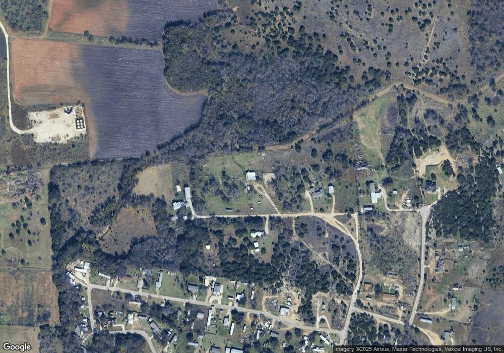 611 Sun Valley Ct, Granbury, TX 76049 - photo 1