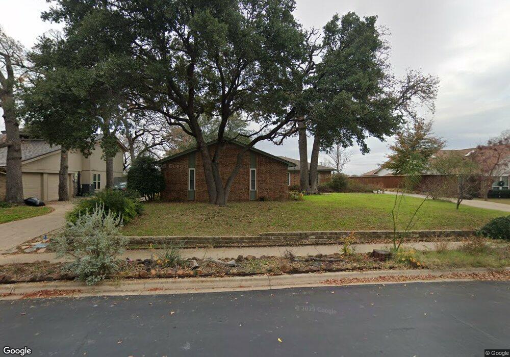 408 Blue Jay Ct, Bedford, TX 76021 - photo 1