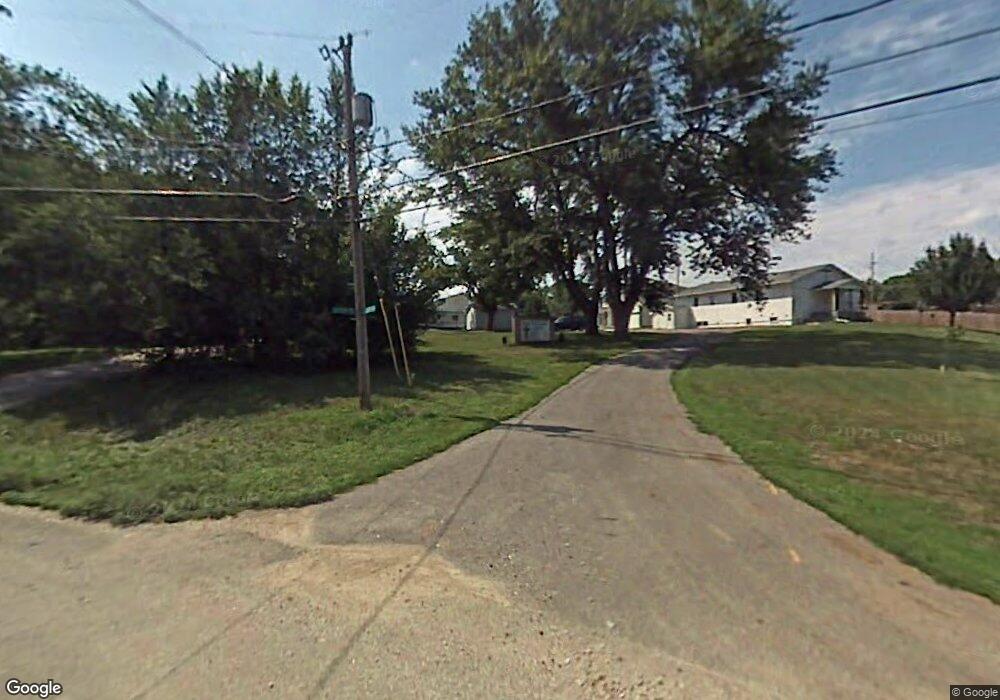 1602 E Leach Ave, Des Moines, IA 50320 - photo 1