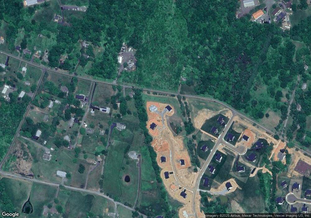 6751 Highlander Ct, Warrenton, VA 20187 - photo 1