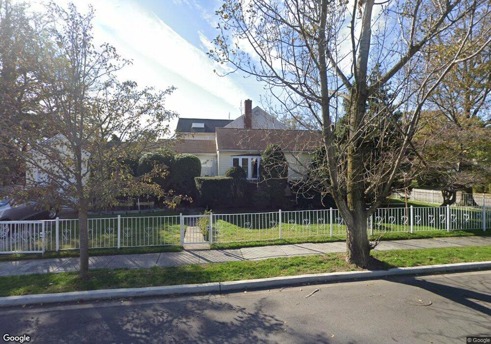 4 Delmonico Place, Valley Stream, NY 11581 - photo 1