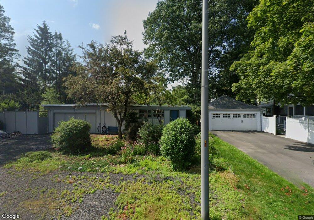 2072 Nott St, Schenectady, NY 12309 - photo 1