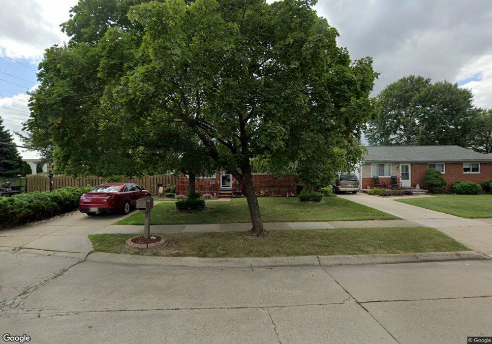 13894 Mckinley Ave, Warren, MI 48089 - photo 1