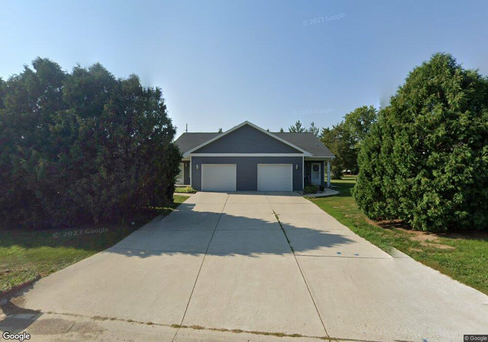 621 Windsor Ln, Evansville, WI 53536 - photo 1