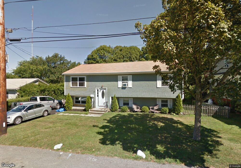 17 Garfield St, Newport, RI 02840 - photo 1