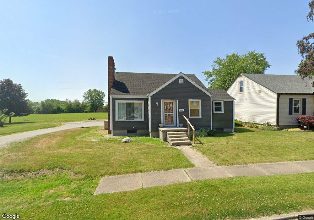 605 Elmwood Dr, Frankfort, IN 46041 - photo 1