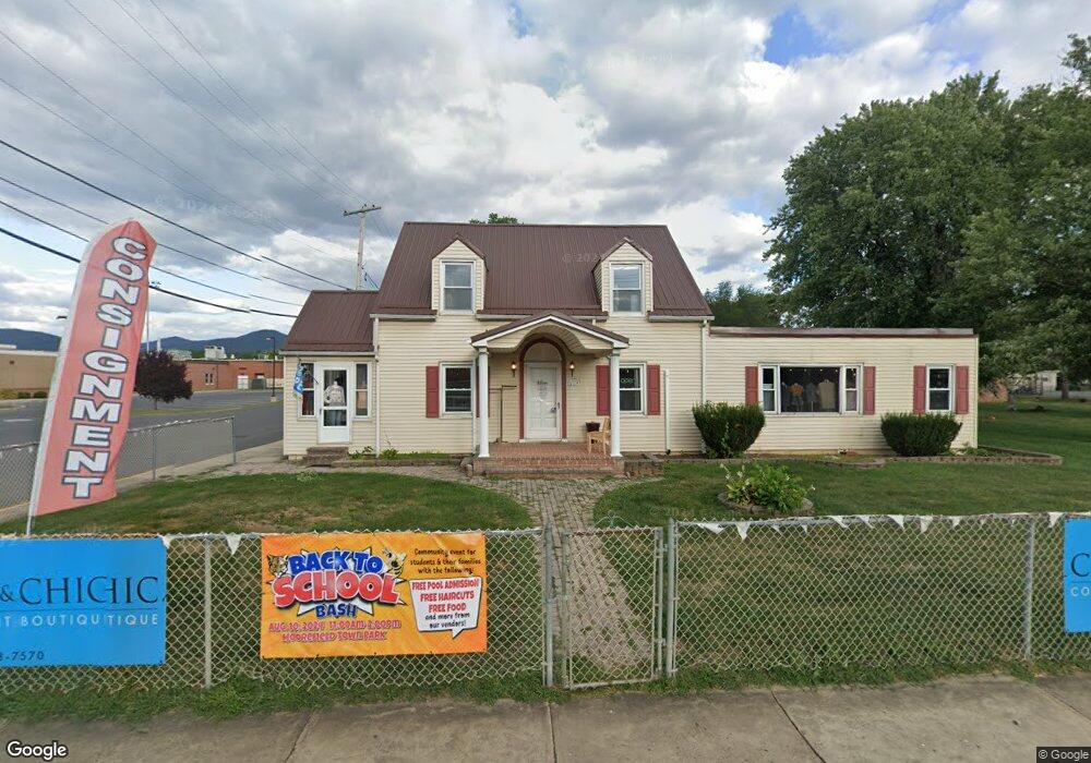319 N Main St, Moorefield, WV 26836 - photo 1