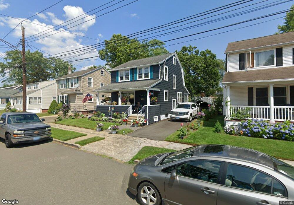 31 Deerfield St, East Haven, CT 06512 - photo 1