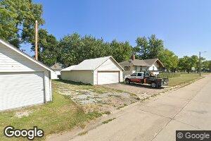 714 W H St, Wymore, NE 68466
