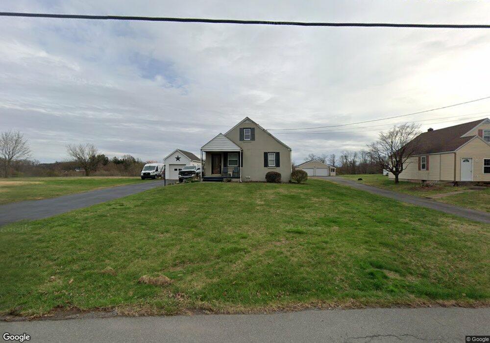 516 Mohns Hill Rd, Reading, PA 19608 - photo 1