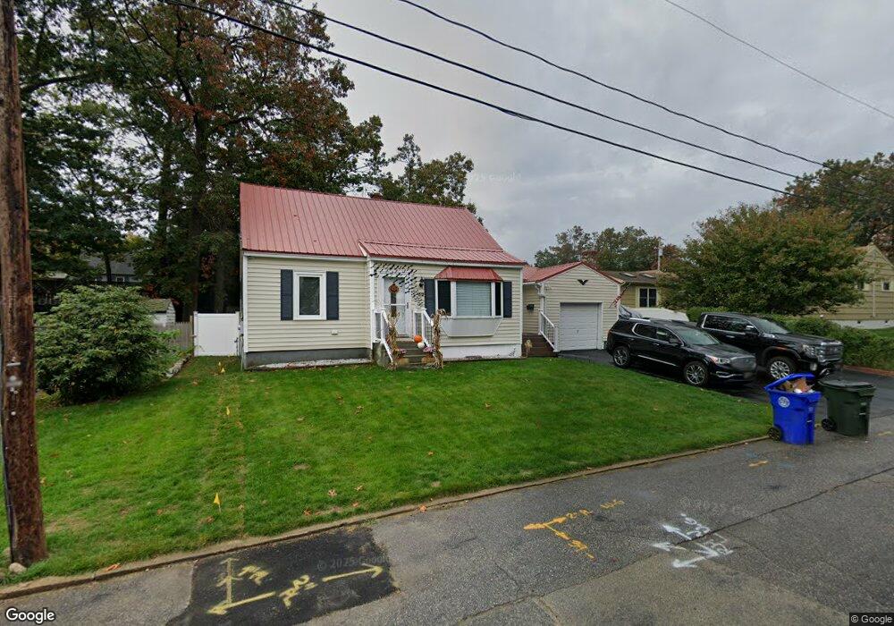 52 Theresa Ct, Manchester, NH 03103 - photo 1