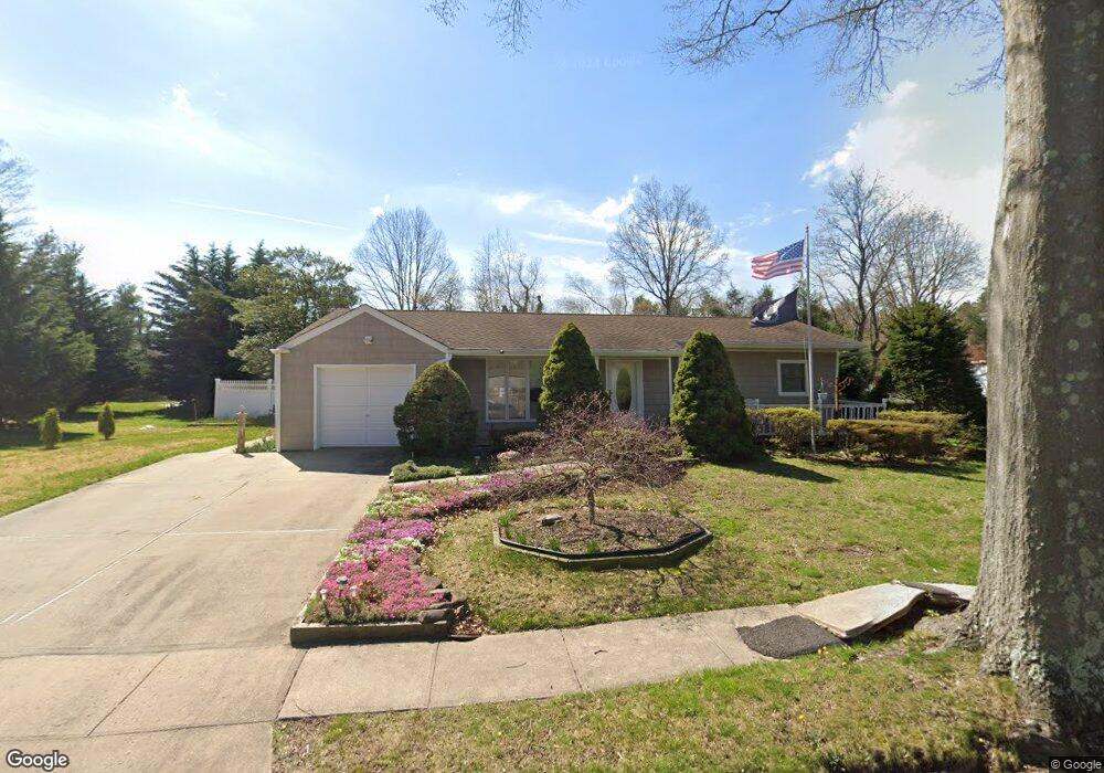11 Kinsella St, Dix Hills, NY 11746 - photo 1