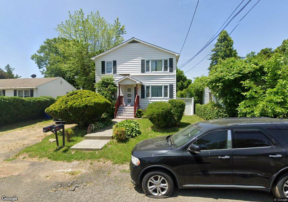 27 Pershing Ave unit 29, Bridgeport, CT 06606 - photo 1