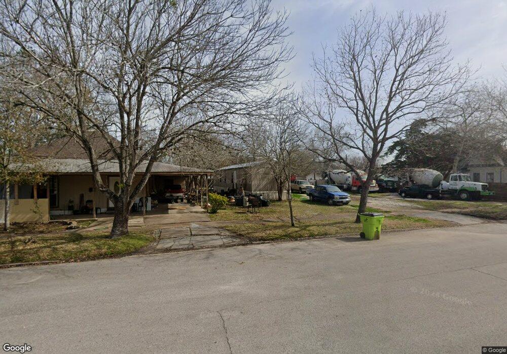 1316 4th St, Rosenberg, TX 77471 - photo 1