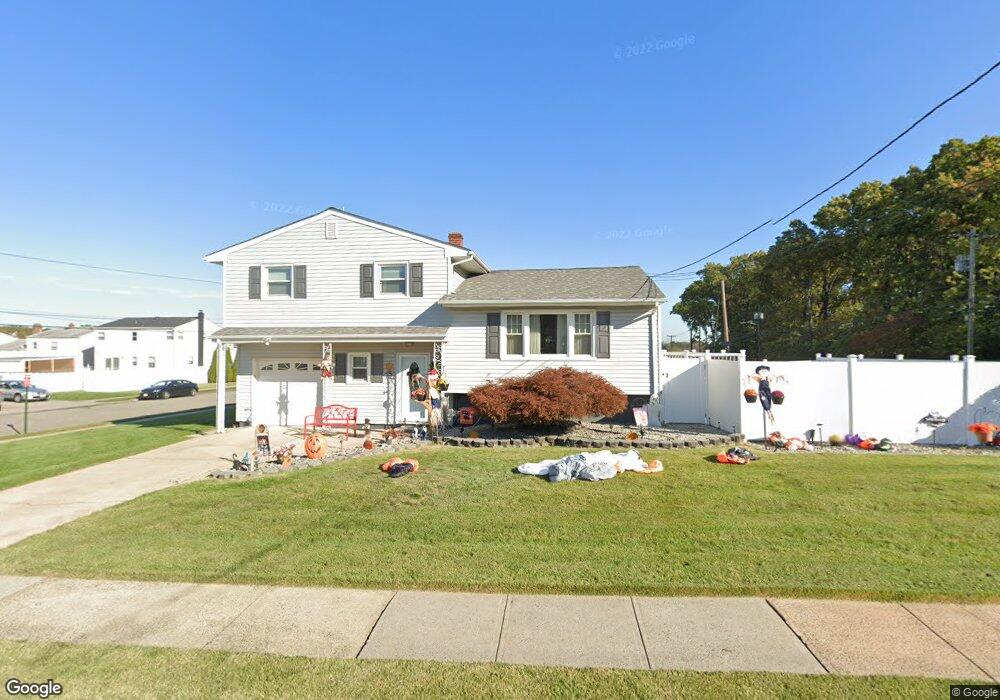 1046 Andrews Dr, Perth Amboy, NJ 08861 - photo 1