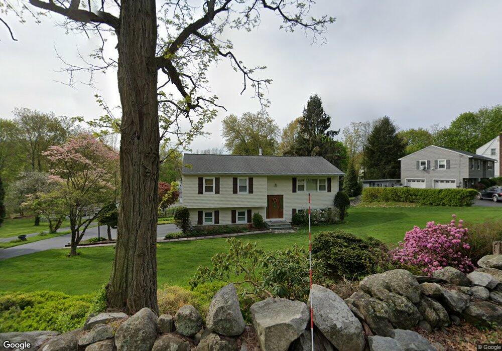 400 Hallocks Mill Rd, Yorktown Heights, NY 10598 - photo 1