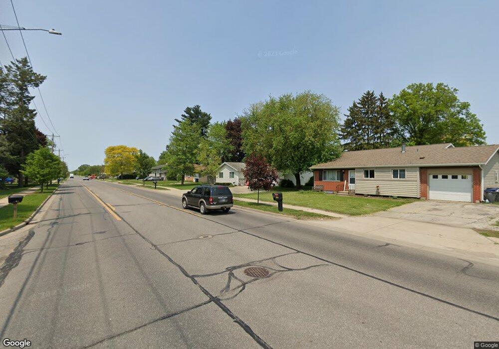 716 W Hively Ave, Elkhart, IN 46517 - photo 1