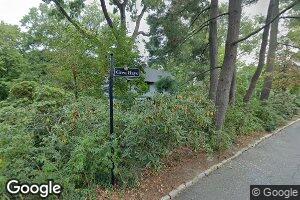 25 N Washington St, Port Washington, NY 11050