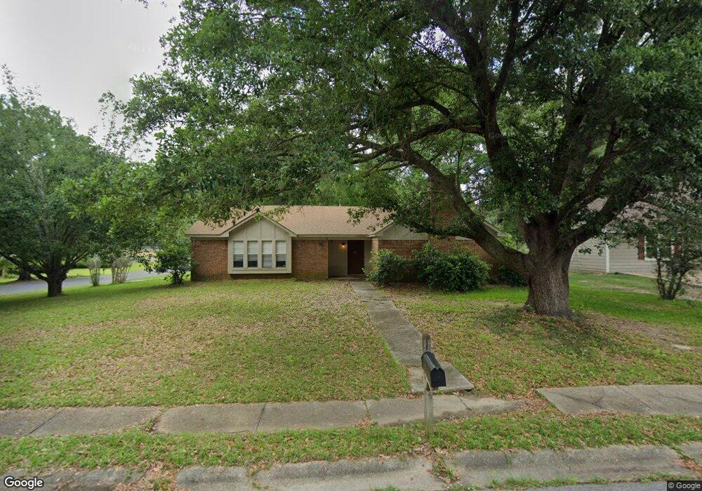 65 Clairmont Cir, Laurel, MS 39440 - photo 1