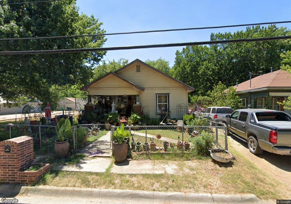 803 N Morris St, Gainesville, TX 76240 - photo 1