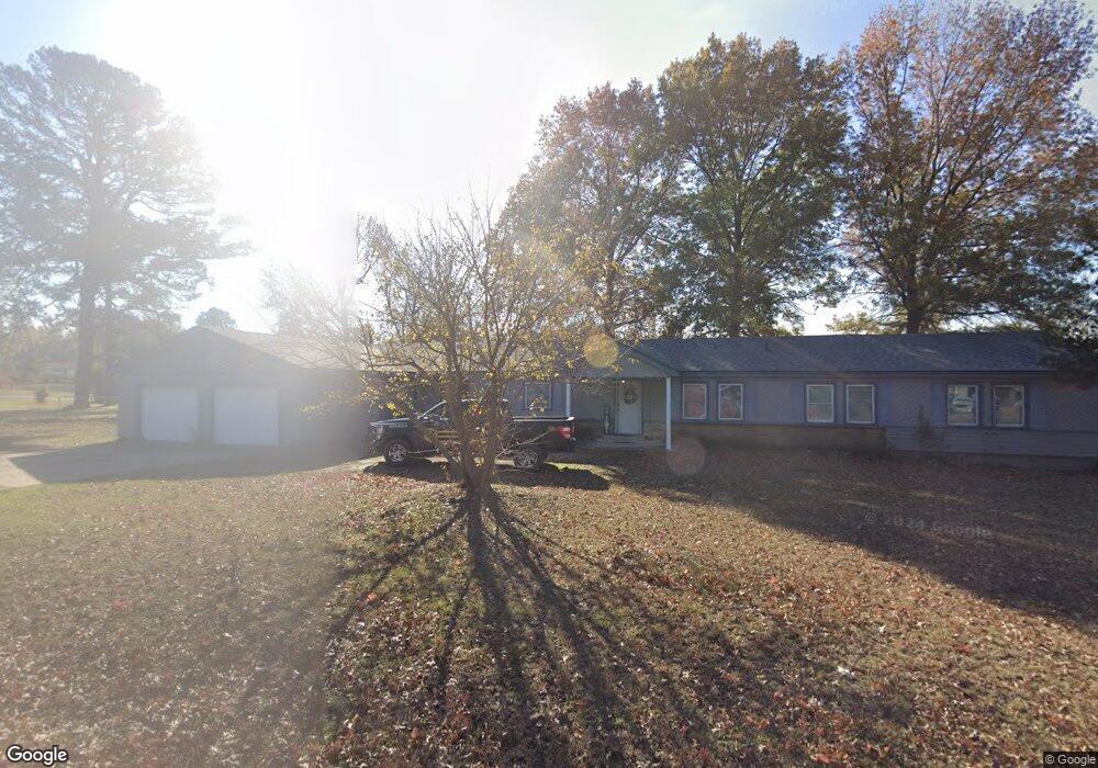607 Cedar St, Henryetta, OK 74437 - photo 1