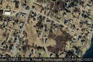 17 Pebble Ln, Bailey Island, ME 04003