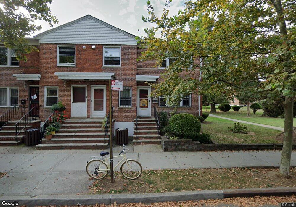 138-40 68th Dr unit A, Flushing, NY 11367 - photo 1