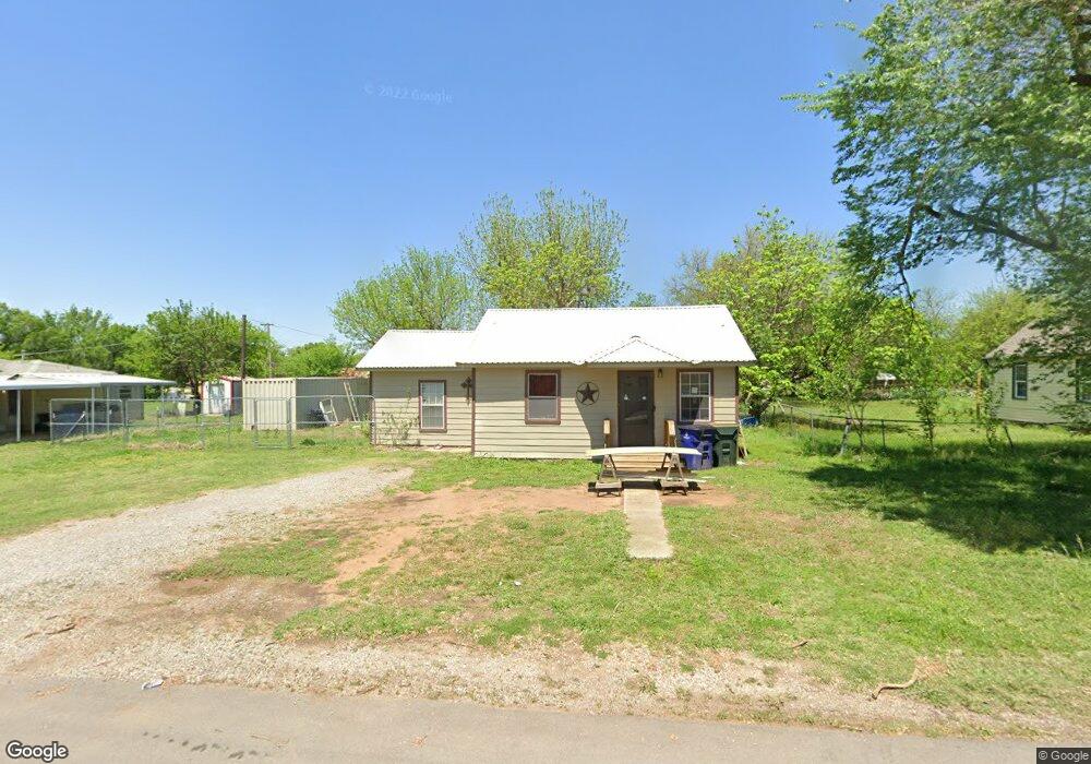 111 E Fig Ave, Duncan, OK 73533 - photo 1