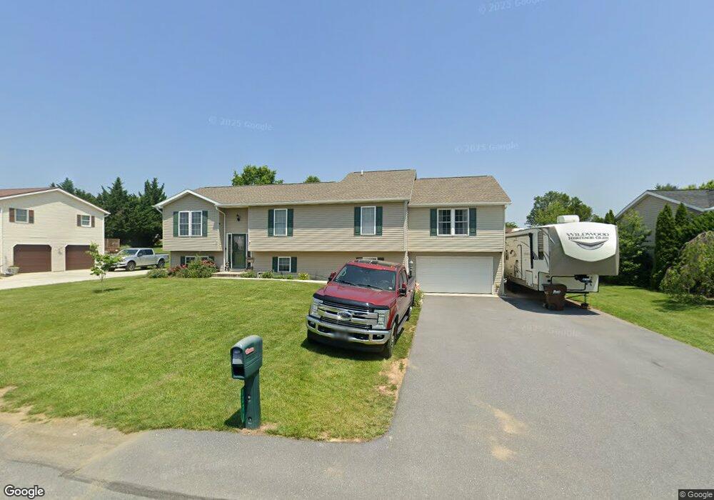 1271 Courtney Dr, Chambersburg, PA 17201 - photo 1