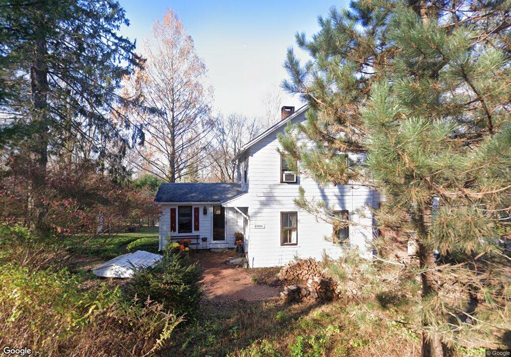 102 Taunton Hill Rd, Newtown, CT 06470 - photo 1