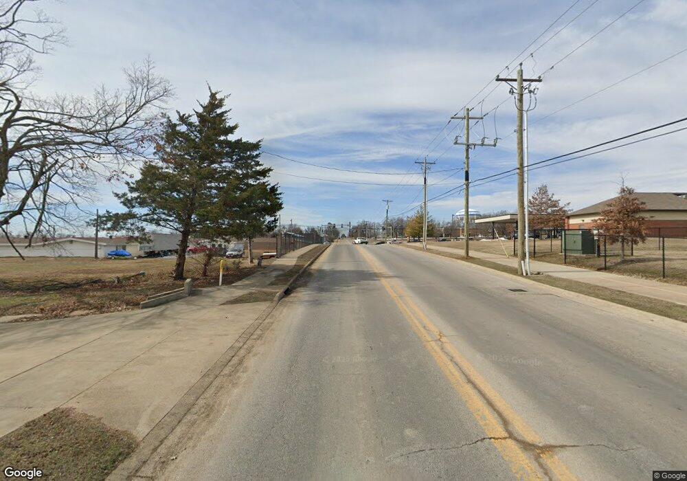 686 W Olrich St, Rogers, AR 72756 - photo 1