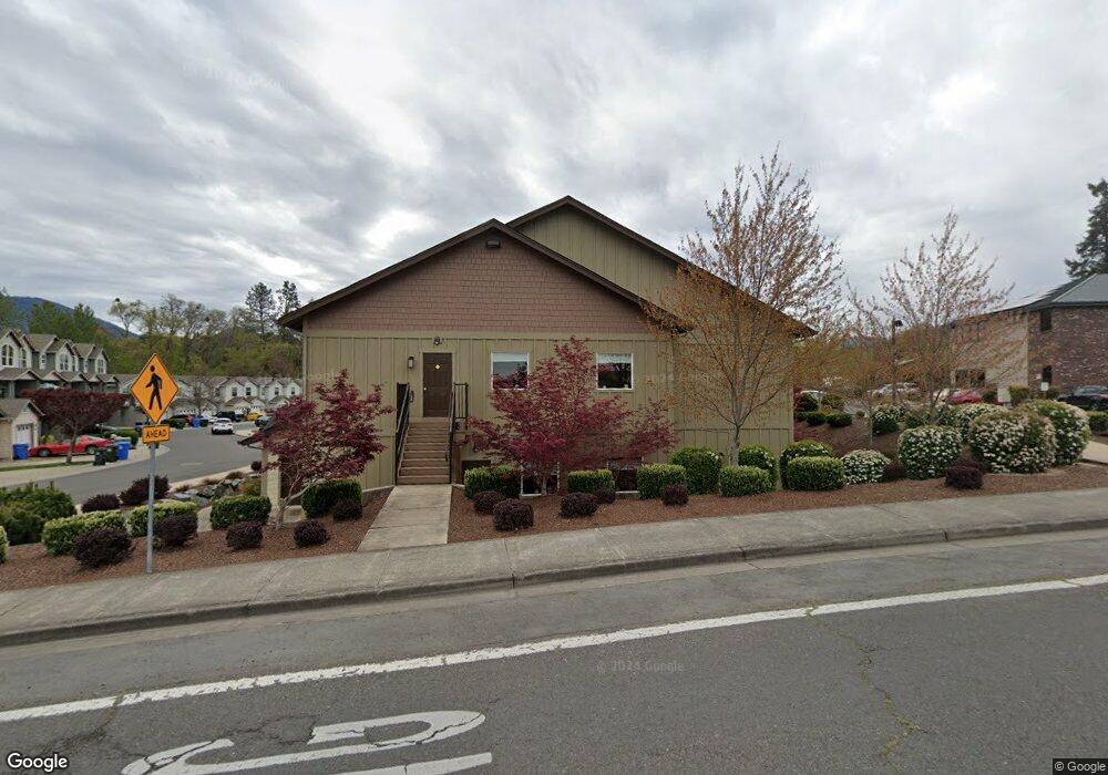 1133 SW Ramsey Ave, Grants Pass, OR 97527 - photo 1