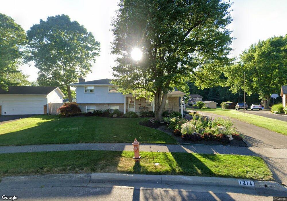 1214 Fahlander Dr N, Columbus, OH 43229 - photo 1