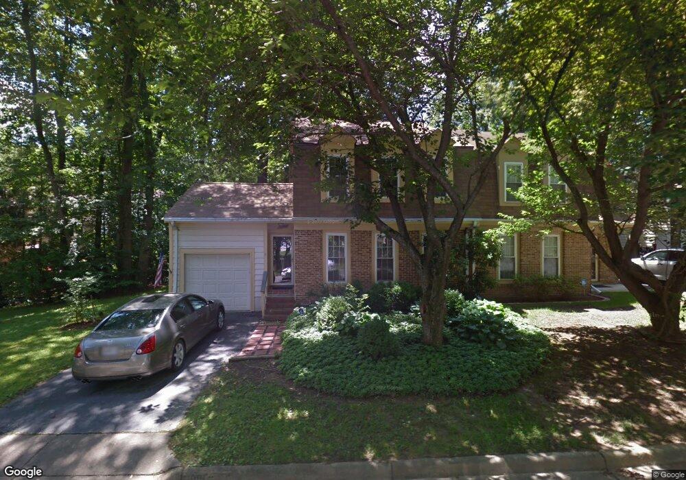 9969 Hemlock Woods Ln, Burke, VA 22015 - photo 1